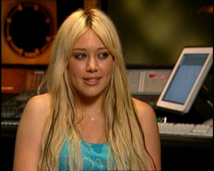 DailyDuff-dot-nl_GirlCanRockDVD-HilarysNewAlbum0044.jpg DailyDuff-dot-nl_GirlCanRockDVD-HilarysNewAlbum0044.jpg