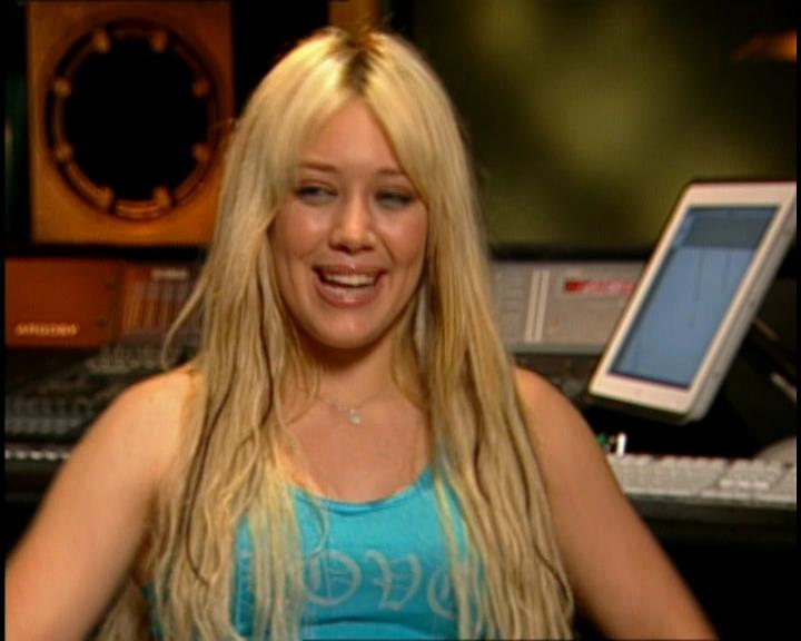 DailyDuff-dot-nl_GirlCanRockDVD-HilarysNewAlbum0108.jpg DailyDuff-dot-nl_GirlCanRockDVD-HilarysNewAlbum0108.jpg