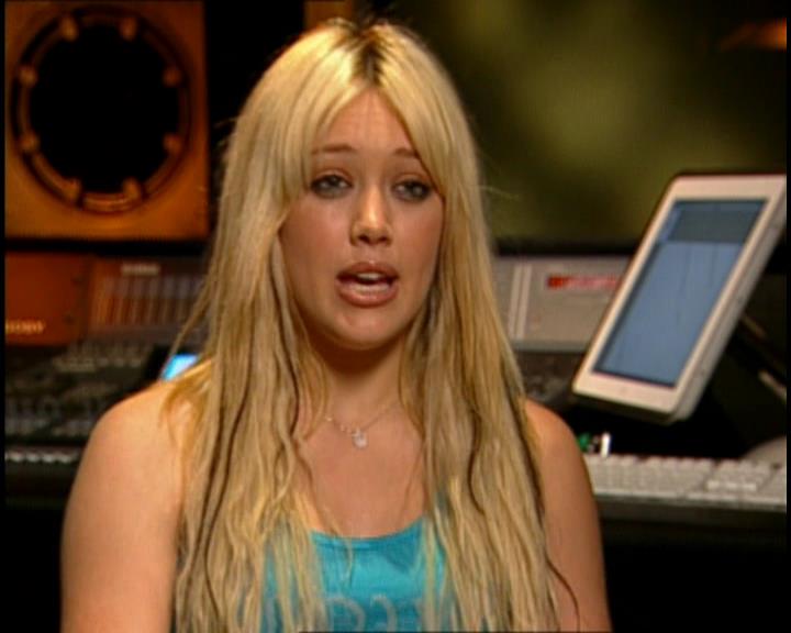 DailyDuff-dot-nl_GirlCanRockDVD-HilarysNewAlbum0130.jpg DailyDuff-dot-nl_GirlCanRockDVD-HilarysNewAlbum0130.jpg