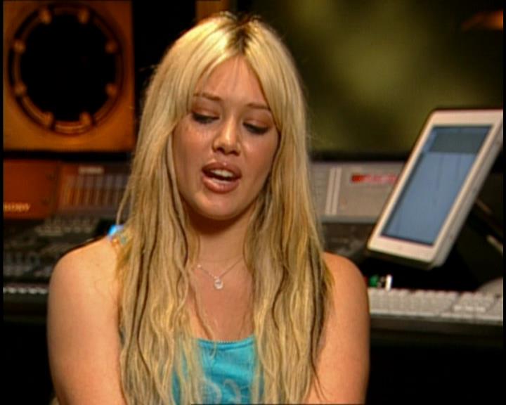 DailyDuff-dot-nl_GirlCanRockDVD-HilarysNewAlbum0200.jpg DailyDuff-dot-nl_GirlCanRockDVD-HilarysNewAlbum0200.jpg