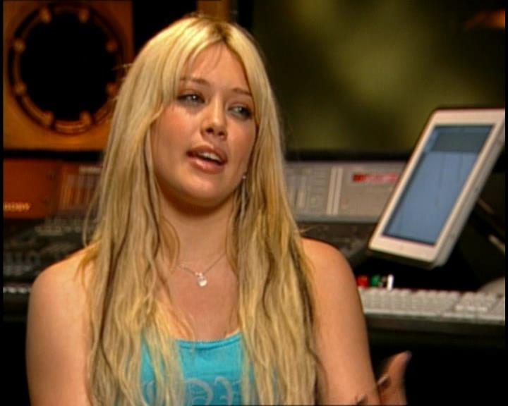 DailyDuff-dot-nl_GirlCanRockDVD-HilarysNewAlbum0206.jpg DailyDuff-dot-nl_GirlCanRockDVD-HilarysNewAlbum0206.jpg