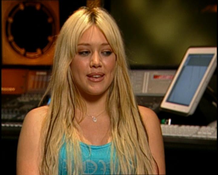 DailyDuff-dot-nl_GirlCanRockDVD-HilarysNewAlbum0231.jpg DailyDuff-dot-nl_GirlCanRockDVD-HilarysNewAlbum0231.jpg