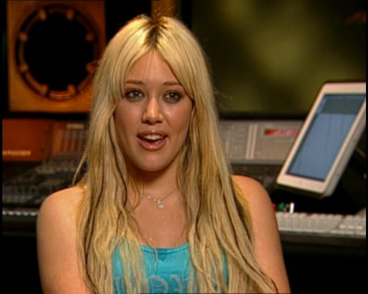 DailyDuff-dot-nl_GirlCanRockDVD-HilarysNewAlbum0245.jpg DailyDuff-dot-nl_GirlCanRockDVD-HilarysNewAlbum0245.jpg