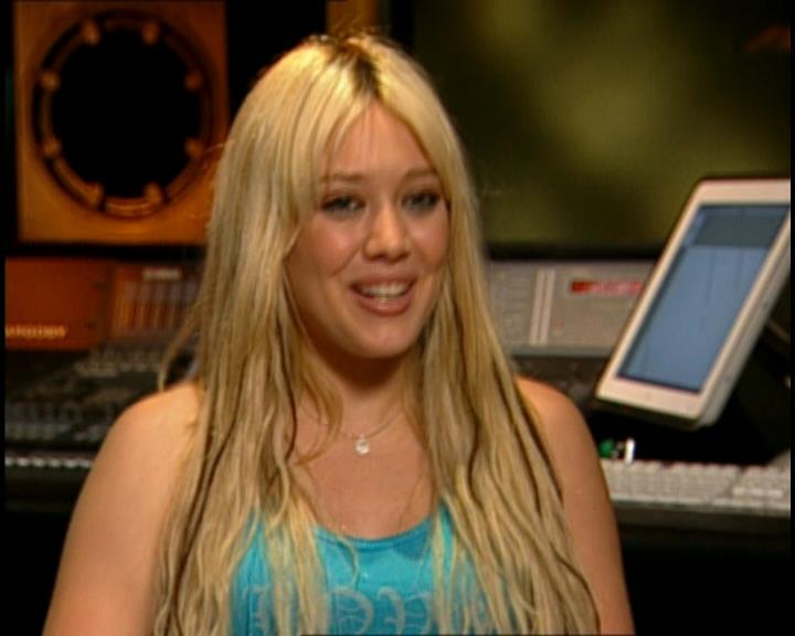 DailyDuff-dot-nl_GirlCanRockDVD-HilarysNewAlbum0258.jpg DailyDuff-dot-nl_GirlCanRockDVD-HilarysNewAlbum0258.jpg