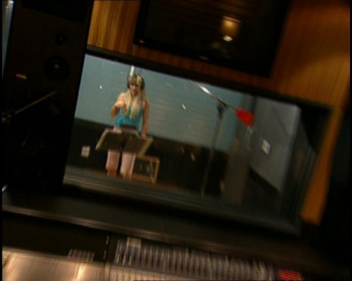 DailyDuff-dot-nl_GirlCanRockDVD-HilarysNewAlbum0266.jpg DailyDuff-dot-nl_GirlCanRockDVD-HilarysNewAlbum0266.jpg