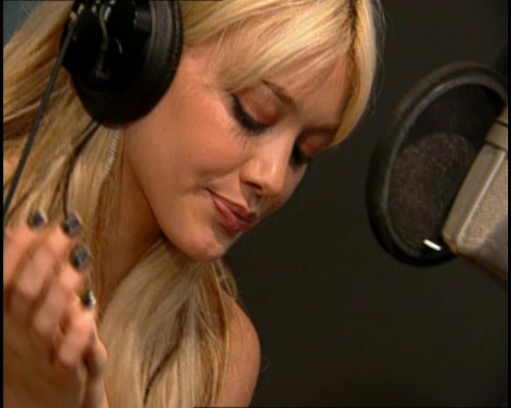 DailyDuff-dot-nl_GirlCanRockDVD-HilarysNewAlbum0268.jpg DailyDuff-dot-nl_GirlCanRockDVD-HilarysNewAlbum0268.jpg