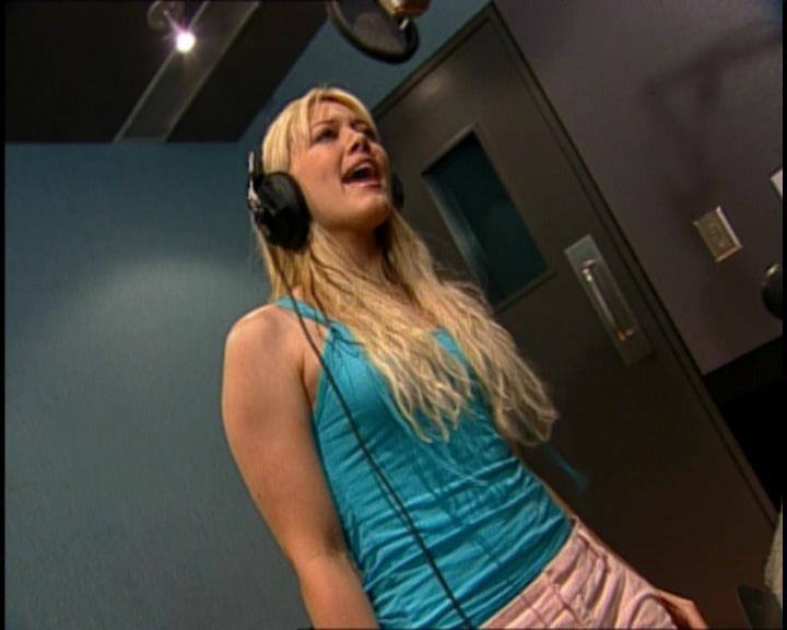 DailyDuff-dot-nl_GirlCanRockDVD-HilarysNewAlbum0302.jpg DailyDuff-dot-nl_GirlCanRockDVD-HilarysNewAlbum0302.jpg