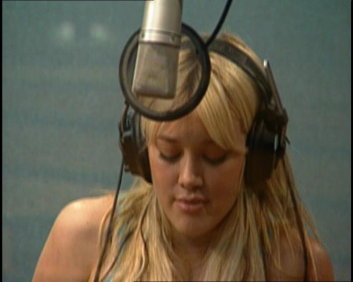 DailyDuff-dot-nl_GirlCanRockDVD-HilarysNewAlbum0306.jpg DailyDuff-dot-nl_GirlCanRockDVD-HilarysNewAlbum0306.jpg