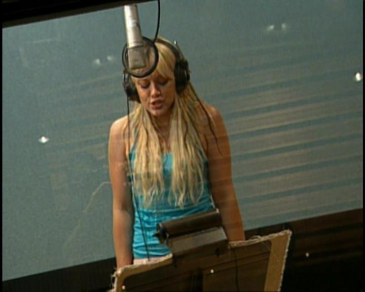 DailyDuff-dot-nl_GirlCanRockDVD-HilarysNewAlbum0312.jpg