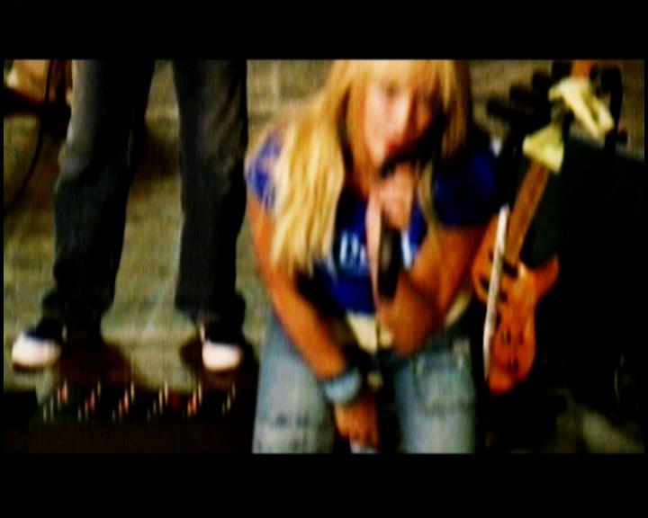 DailyDuff-dot-nl_GirlCanRockDVD-TheTour0003.jpg