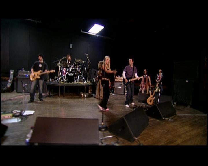 DailyDuff-dot-nl_GirlCanRockDVD-TheTour0222.jpg