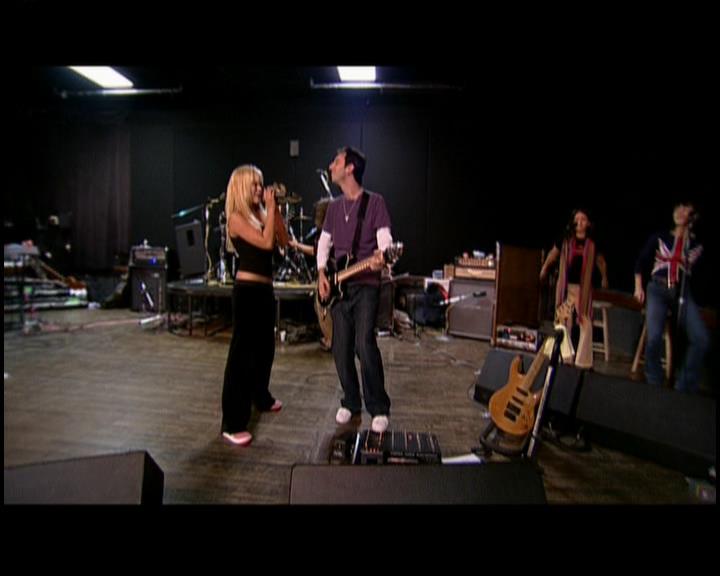 DailyDuff-dot-nl_GirlCanRockDVD-TheTour0230.jpg DailyDuff-dot-nl_GirlCanRockDVD-TheTour0230.jpg