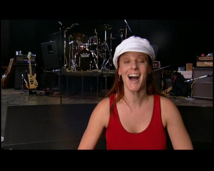 DailyDuff-dot-nl_GirlCanRockDVD-TheTour0322.jpg DailyDuff-dot-nl_GirlCanRockDVD-TheTour0322.jpg