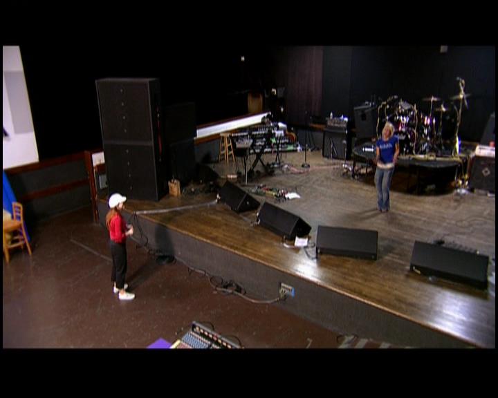 DailyDuff-dot-nl_GirlCanRockDVD-TheTour0333.jpg DailyDuff-dot-nl_GirlCanRockDVD-TheTour0333.jpg