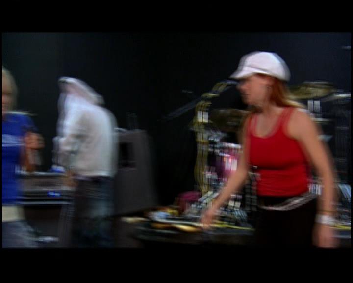 DailyDuff-dot-nl_GirlCanRockDVD-TheTour0349.jpg DailyDuff-dot-nl_GirlCanRockDVD-TheTour0349.jpg