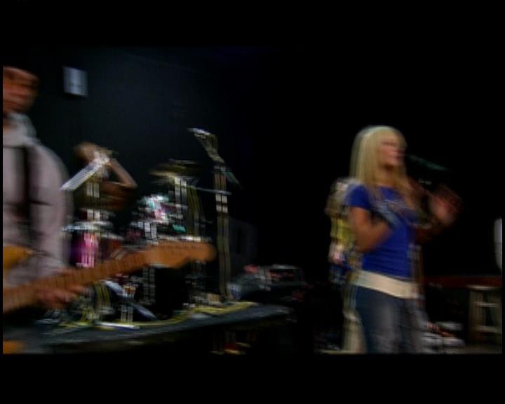 DailyDuff-dot-nl_GirlCanRockDVD-TheTour0427.jpg DailyDuff-dot-nl_GirlCanRockDVD-TheTour0427.jpg