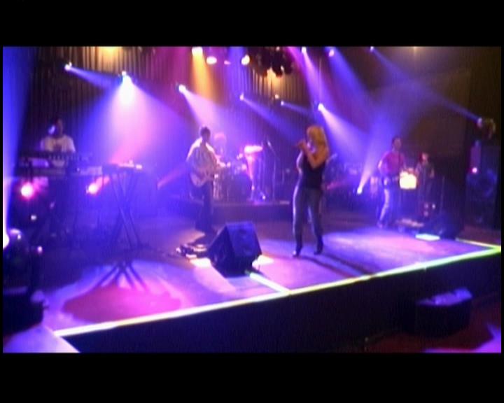 DailyDuff-dot-nl_GirlCanRockDVD-TheTour0626.jpg DailyDuff-dot-nl_GirlCanRockDVD-TheTour0626.jpg