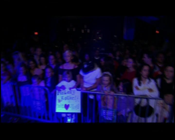 DailyDuff-dot-nl_GirlCanRockDVD-TheTour0695.jpg DailyDuff-dot-nl_GirlCanRockDVD-TheTour0695.jpg