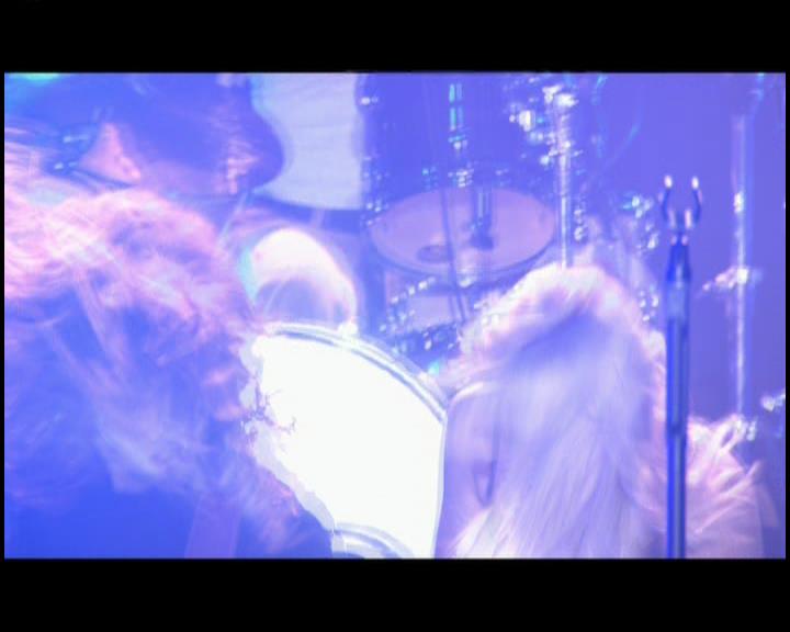 DailyDuff-dot-nl_GirlCanRockDVD-TheTour0801.jpg