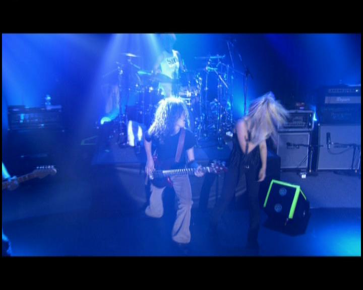 DailyDuff-dot-nl_GirlCanRockDVD-TheTour0807.jpg