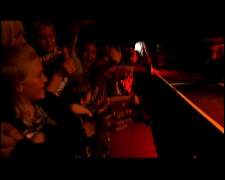 DailyDuff-dot-nl_GirlCanRockDVD-TheTour0839.jpg DailyDuff-dot-nl_GirlCanRockDVD-TheTour0839.jpg