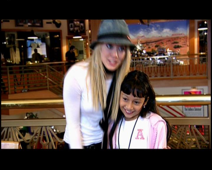 DailyDuff-dot-nl_GirlCanRockDVD-TheTour0912.jpg