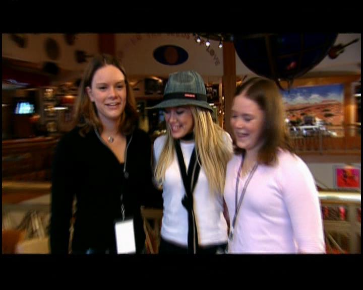 DailyDuff-dot-nl_GirlCanRockDVD-TheTour0924.jpg