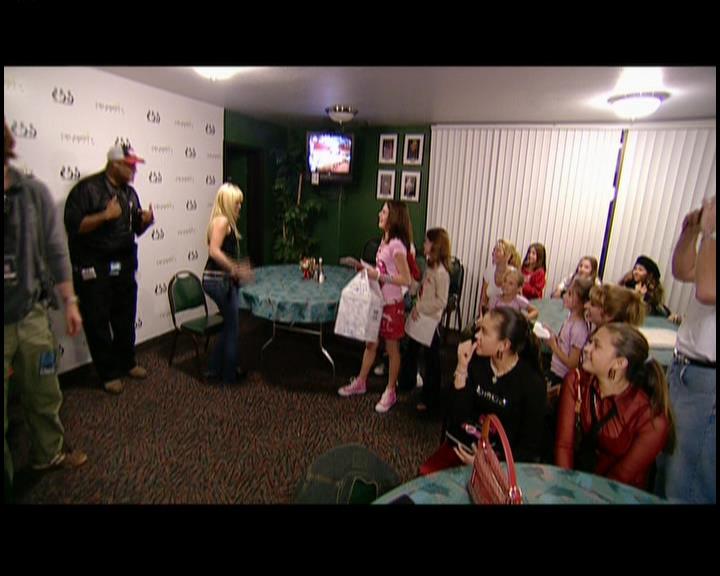 DailyDuff-dot-nl_GirlCanRockDVD-TheTour1330.jpg DailyDuff-dot-nl_GirlCanRockDVD-TheTour1330.jpg