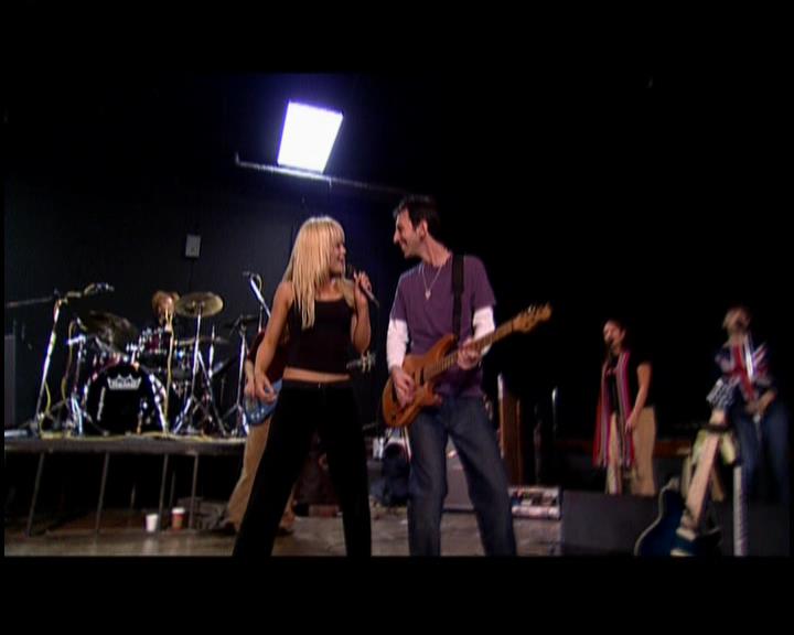 DailyDuff-dot-nl_GirlCanRockDVD-TheTour1660.jpg DailyDuff-dot-nl_GirlCanRockDVD-TheTour1660.jpg