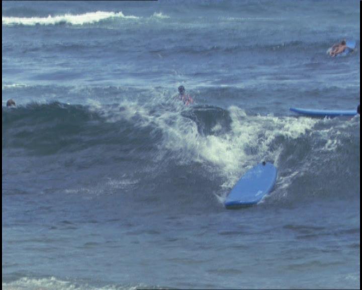 DailyDuff-dot-nl_GirlCanRockDVD-InterviewsAndFeaturettes-HilaryHangTen0009.jpg DailyDuff-dot-nl_GirlCanRockDVD-InterviewsAndFeaturettes-HilaryHangTen0009.jpg