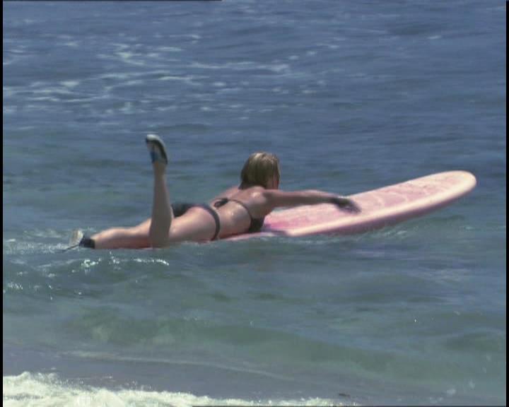 DailyDuff-dot-nl_GirlCanRockDVD-InterviewsAndFeaturettes-HilaryHangTen0030.jpg DailyDuff-dot-nl_GirlCanRockDVD-InterviewsAndFeaturettes-HilaryHangTen0030.jpg