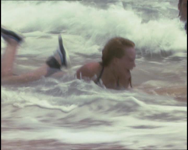 DailyDuff-dot-nl_GirlCanRockDVD-InterviewsAndFeaturettes-HilaryHangTen0061.jpg DailyDuff-dot-nl_GirlCanRockDVD-InterviewsAndFeaturettes-HilaryHangTen0061.jpg