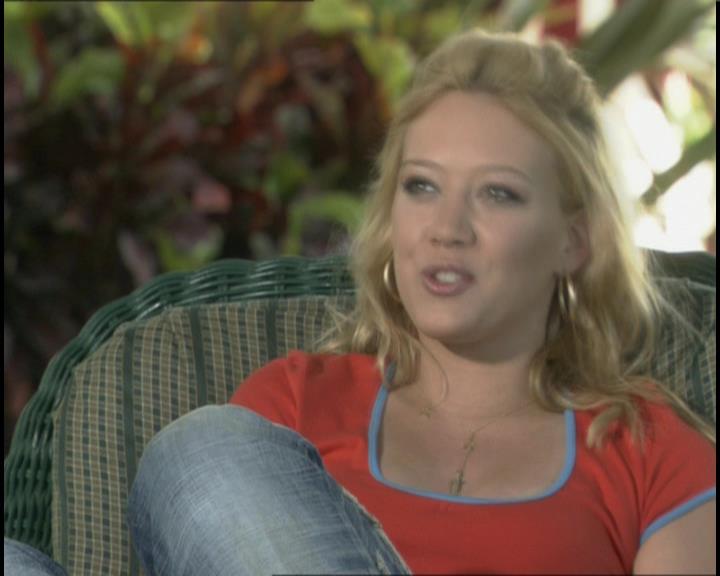 DailyDuff-dot-nl_GirlCanRockDVD-InterviewsAndFeaturettes-HilaryHangTen0065.jpg DailyDuff-dot-nl_GirlCanRockDVD-InterviewsAndFeaturettes-HilaryHangTen0065.jpg