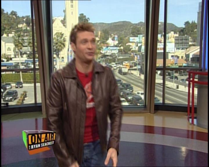 DailyDuff-dot-nl_GirlCanRockDVD-InterviewsAndFeaturettes-HilaryOnAirWithRyanSeacrest0001.jpg