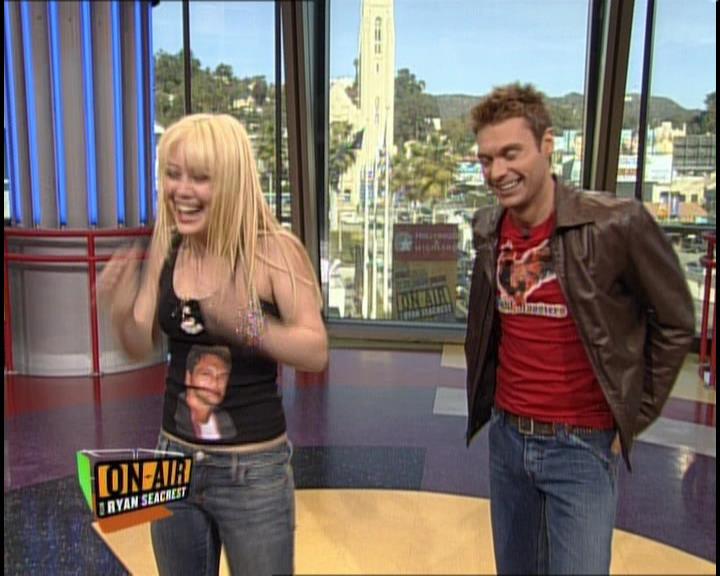 DailyDuff-dot-nl_GirlCanRockDVD-InterviewsAndFeaturettes-HilaryOnAirWithRyanSeacrest0008.jpg