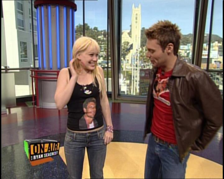 DailyDuff-dot-nl_GirlCanRockDVD-InterviewsAndFeaturettes-HilaryOnAirWithRyanSeacrest0015.jpg