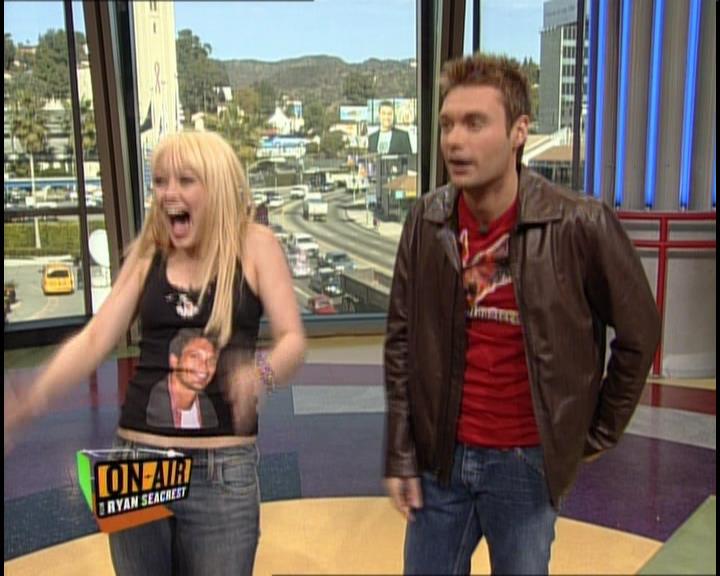 DailyDuff-dot-nl_GirlCanRockDVD-InterviewsAndFeaturettes-HilaryOnAirWithRyanSeacrest0042.jpg