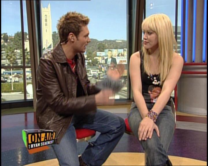 DailyDuff-dot-nl_GirlCanRockDVD-InterviewsAndFeaturettes-HilaryOnAirWithRyanSeacrest0183.jpg