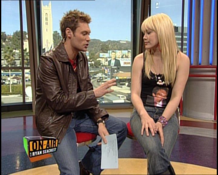 DailyDuff-dot-nl_GirlCanRockDVD-InterviewsAndFeaturettes-HilaryOnAirWithRyanSeacrest0199.jpg