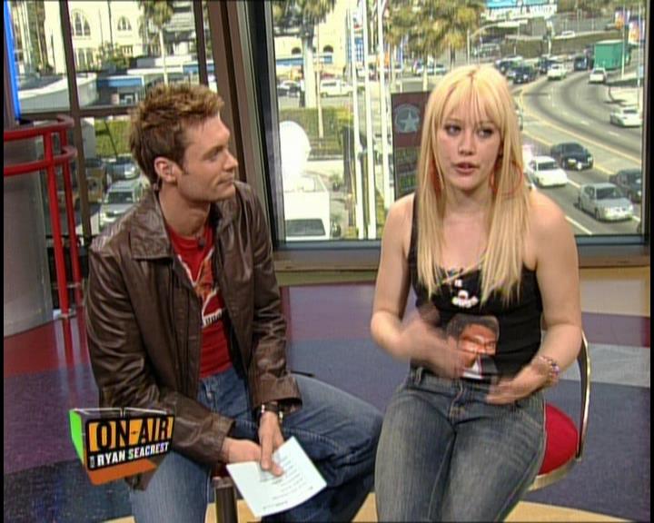 DailyDuff-dot-nl_GirlCanRockDVD-InterviewsAndFeaturettes-HilaryOnAirWithRyanSeacrest0228.jpg