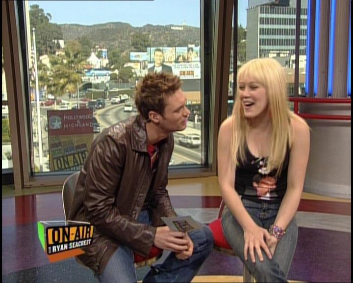 DailyDuff-dot-nl_GirlCanRockDVD-InterviewsAndFeaturettes-HilaryOnAirWithRyanSeacrest0334.jpg