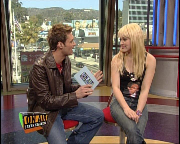 DailyDuff-dot-nl_GirlCanRockDVD-InterviewsAndFeaturettes-HilaryOnAirWithRyanSeacrest0341.jpg