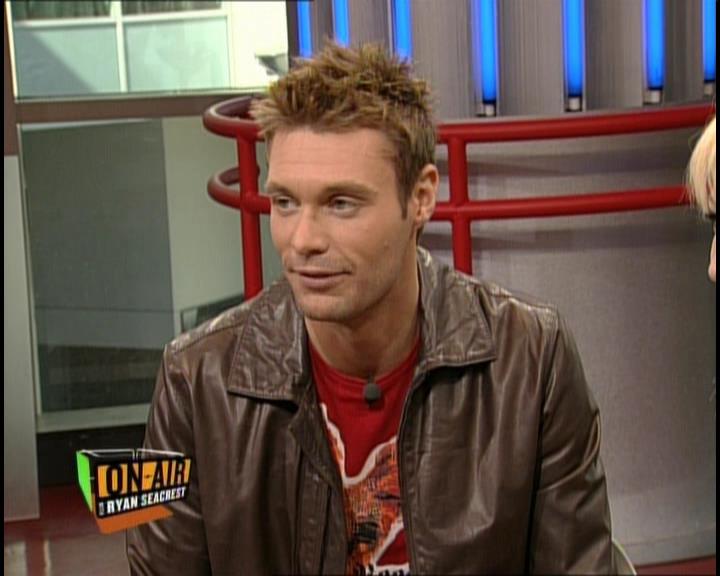 DailyDuff-dot-nl_GirlCanRockDVD-InterviewsAndFeaturettes-HilaryOnAirWithRyanSeacrest0364.jpg