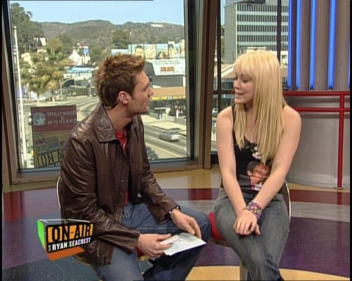 DailyDuff-dot-nl_GirlCanRockDVD-InterviewsAndFeaturettes-HilaryOnAirWithRyanSeacrest0420.jpg