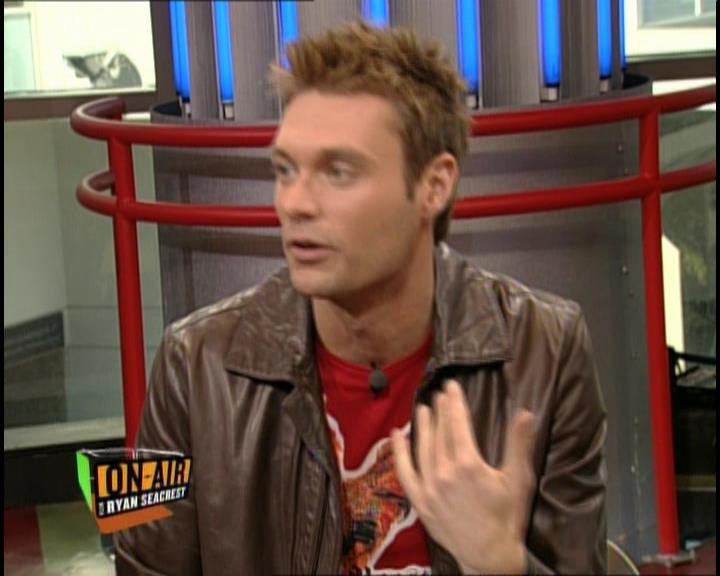 DailyDuff-dot-nl_GirlCanRockDVD-InterviewsAndFeaturettes-HilaryOnAirWithRyanSeacrest0433.jpg