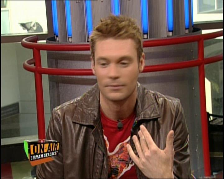 DailyDuff-dot-nl_GirlCanRockDVD-InterviewsAndFeaturettes-HilaryOnAirWithRyanSeacrest0434.jpg