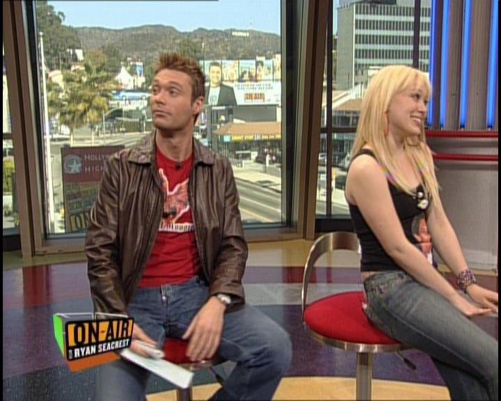 DailyDuff-dot-nl_GirlCanRockDVD-InterviewsAndFeaturettes-HilaryOnAirWithRyanSeacrest0458.jpg