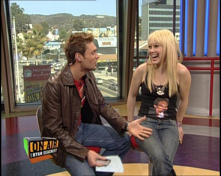 DailyDuff-dot-nl_GirlCanRockDVD-InterviewsAndFeaturettes-HilaryOnAirWithRyanSeacrest0472.jpg