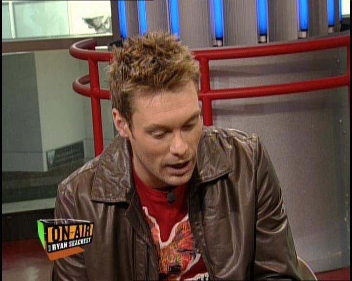 DailyDuff-dot-nl_GirlCanRockDVD-InterviewsAndFeaturettes-HilaryOnAirWithRyanSeacrest0474.jpg