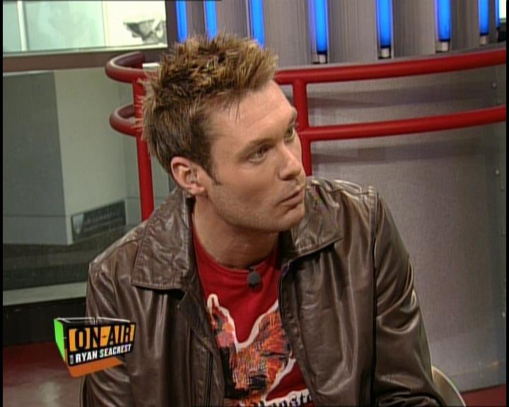 DailyDuff-dot-nl_GirlCanRockDVD-InterviewsAndFeaturettes-HilaryOnAirWithRyanSeacrest0475.jpg